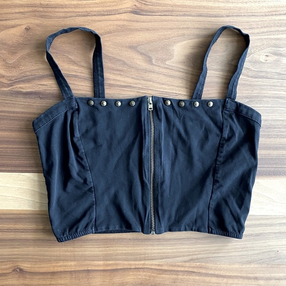Vero Moda Black Studded Crop Top - Picture 6 of 6